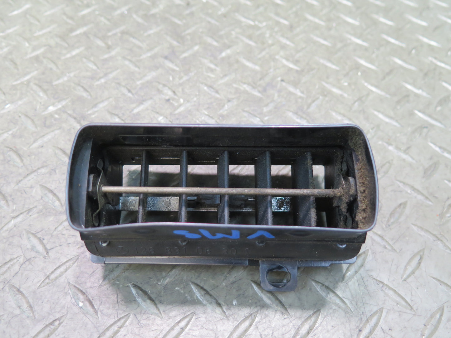 86-91 Mercedes W126 420SEL 560SEL Set of 5 Dash A/C Air Vent Grille Black OEM