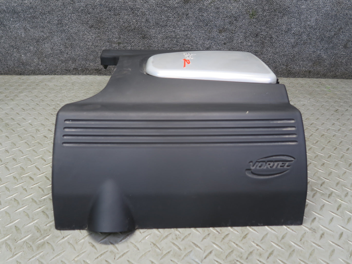 03-04 Chevrolet SSR 5.3L LM4 Engine Motor Cover OEM