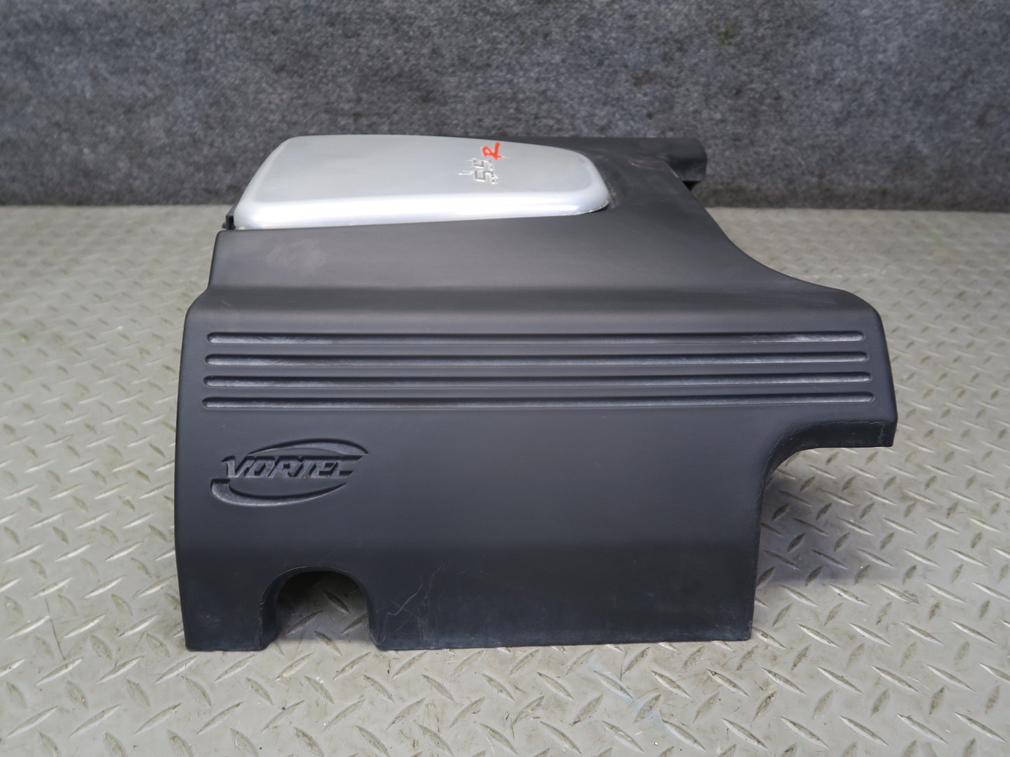03-04 Chevrolet SSR 5.3L LM4 Engine Motor Cover OEM