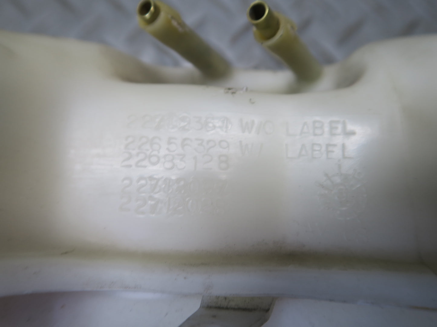 03-06 Chevrolet SSR Engine Coolant Expansion Overflow Reservoir Tank Bottle OEM