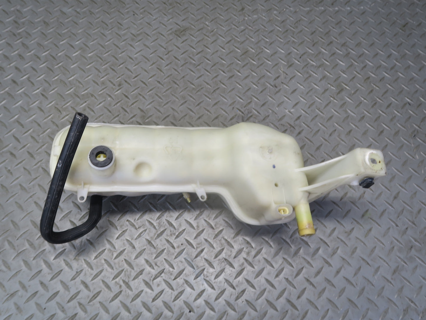03-06 Chevrolet SSR Engine Coolant Expansion Overflow Reservoir Tank Bottle OEM