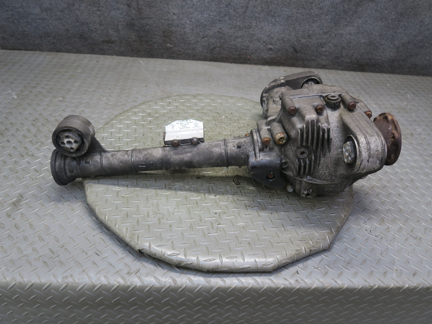 2008-2010 Porsche Cayenne 957 4.8L Turbo Front Differential Carrier 3.27 Ratio