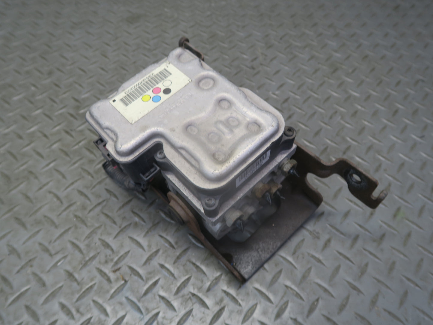 03-04 Chevrolet SSR A/T Anti Lock ABS Brake Pump Module w Bracket 13451136 OEM