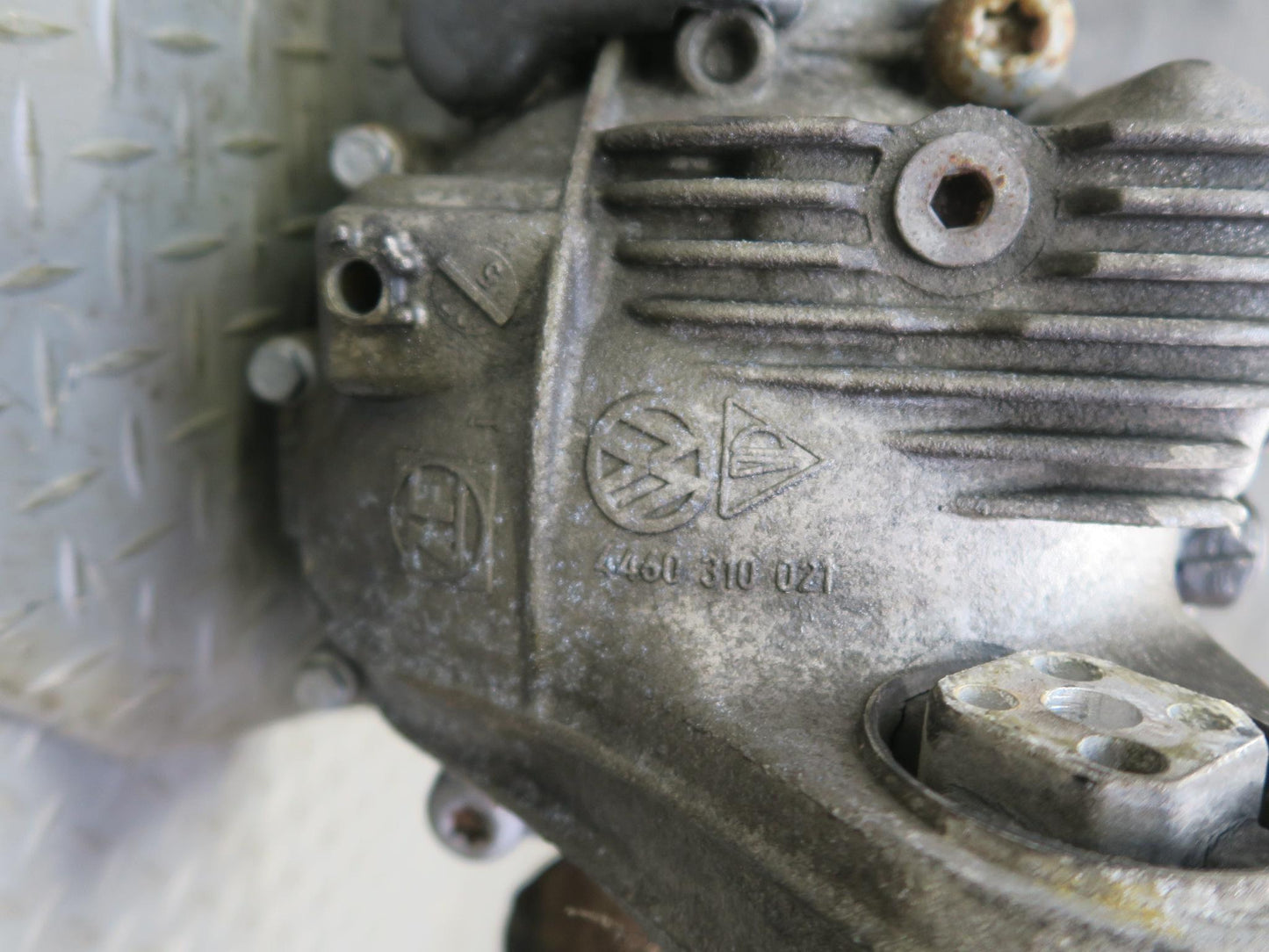 2008-2010 Porsche Cayenne 957 4.8L Turbo Front Differential Carrier 3.27 Ratio
