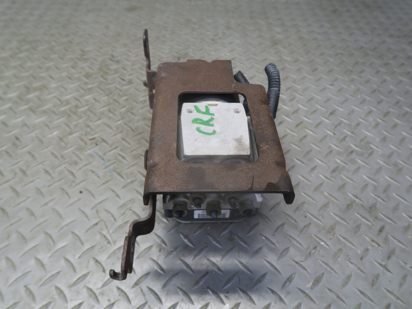 03-04 Chevrolet SSR A/T Anti Lock ABS Brake Pump Module w Bracket 13451136 OEM
