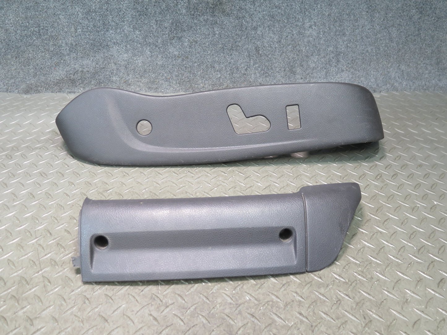 03-06 Chevrolet SSR Set of 2 Front Right Seat Trim Cover Panel Black OEM