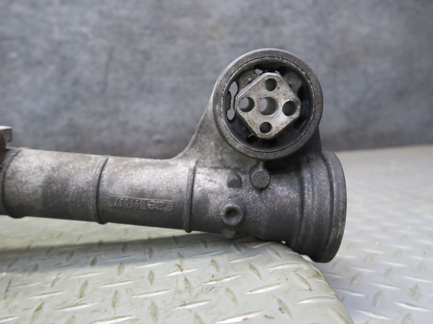2008-2010 Porsche Cayenne 957 4.8L Turbo Front Differential Carrier 3.27 Ratio