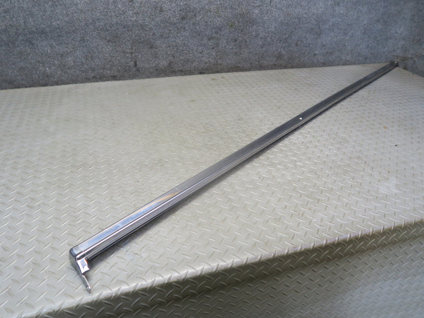 84-88 Toyota Cressida MX73 Sedan Left Side Skirt Rocker Panel Molding Chrome OEM