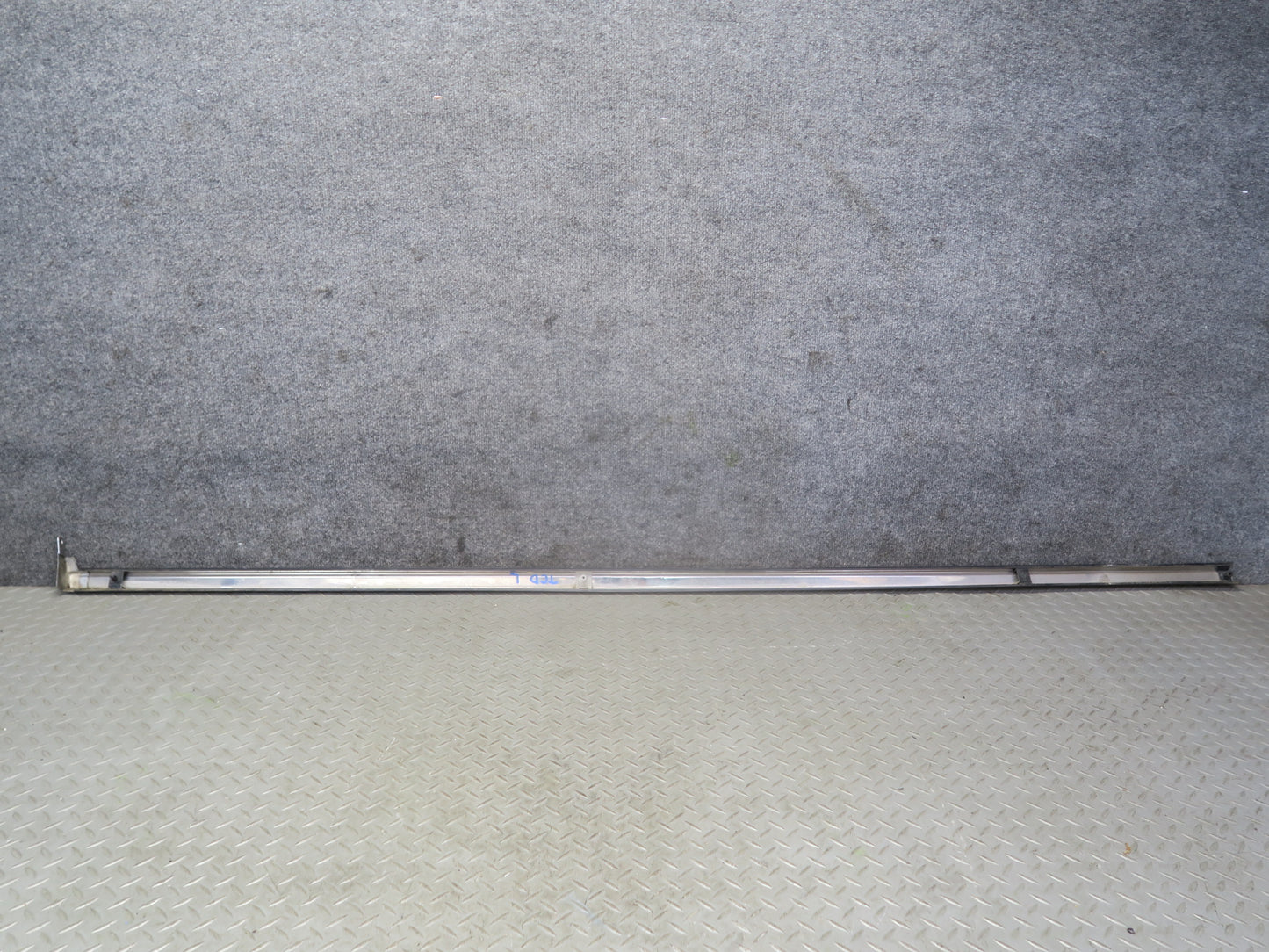 84-88 Toyota Cressida MX73 Sedan Left Side Skirt Rocker Panel Molding Chrome OEM