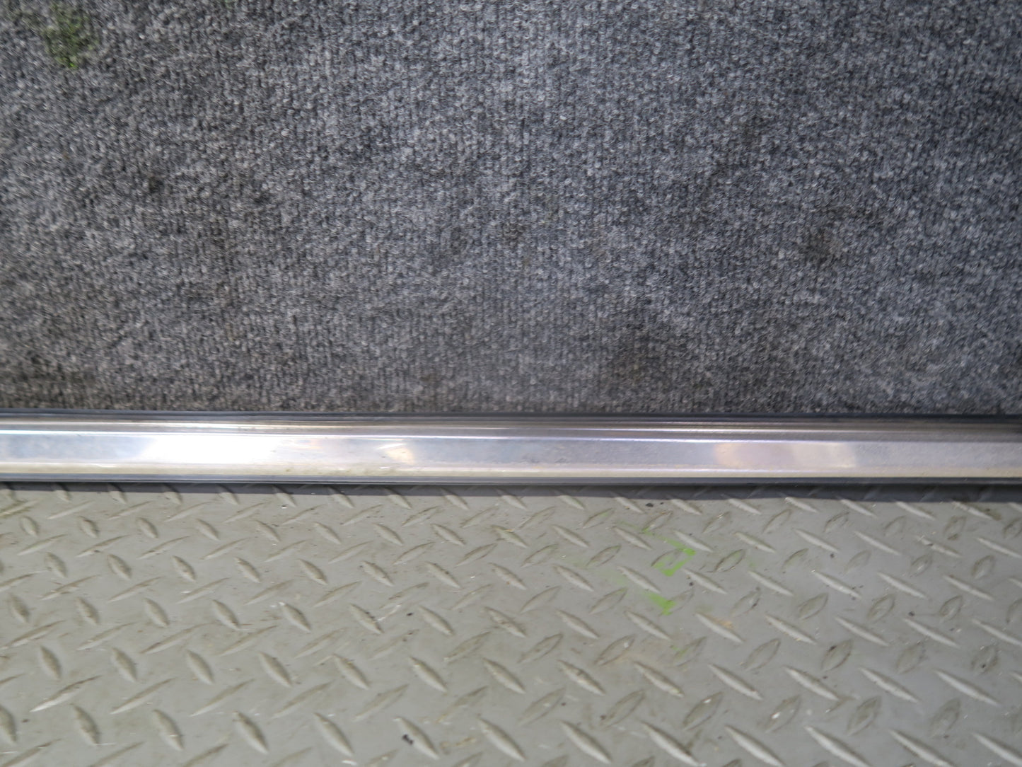 84-88 Toyota Cressida MX73 Sedan Left Side Skirt Rocker Panel Molding Chrome OEM