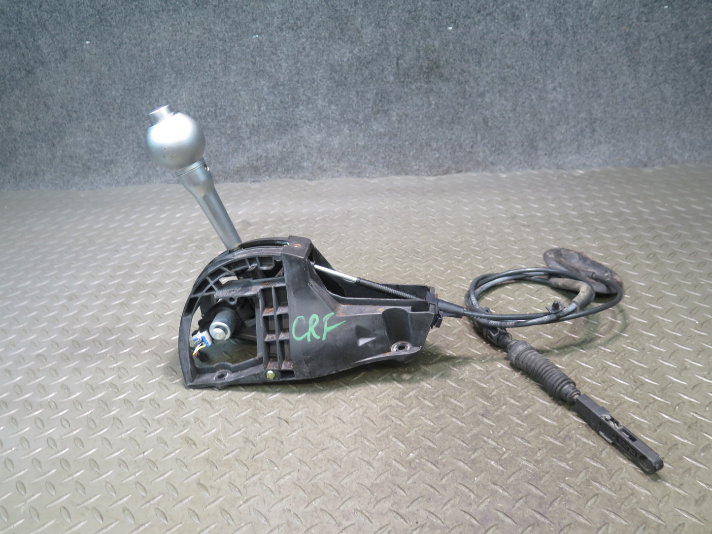 03-06 Chevrolet SSR A/T Automatic Transmission Gear Shifter w Cable & Knob OEM