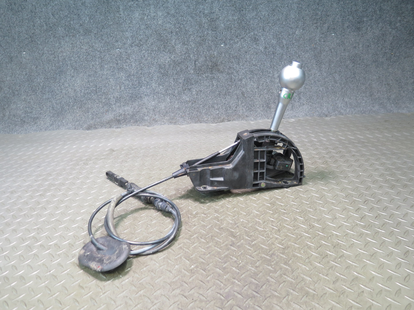 03-06 Chevrolet SSR A/T Automatic Transmission Gear Shifter w Cable & Knob OEM