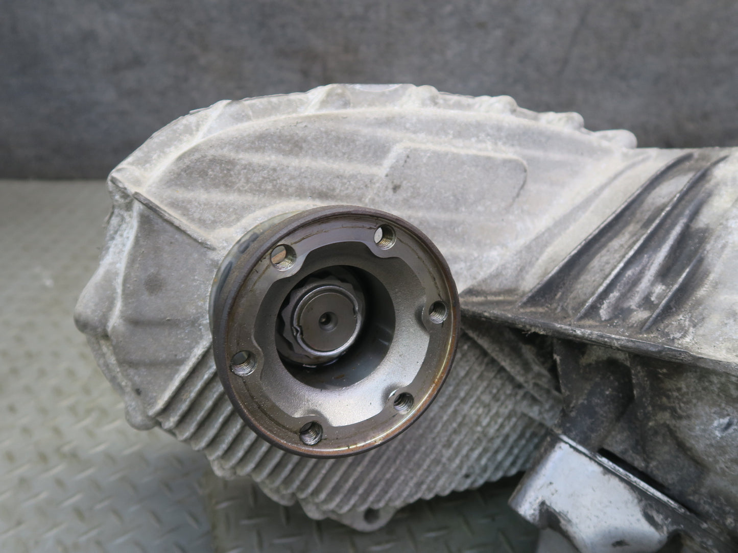2008-2010 Porsche Cayenne 957 Turbo A/T Transfer Case Box 0AD341041H 102k Miles