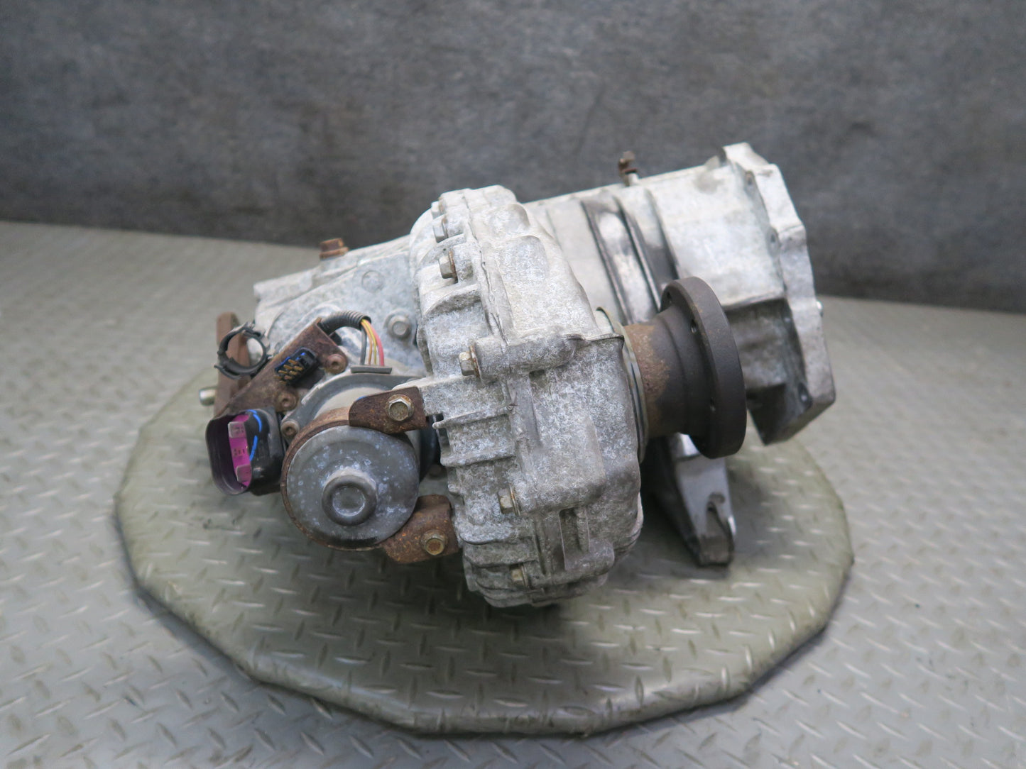 2008-2010 Porsche Cayenne 957 Turbo A/T Transfer Case Box 0AD341041H 102k Miles