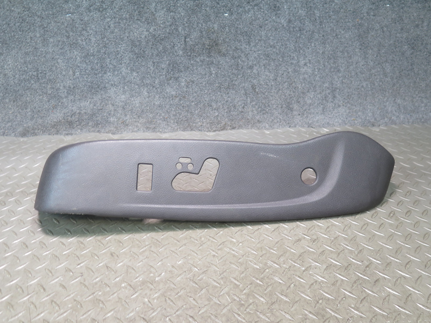 03-06 Chevrolet SSR Set of 2 Front Left Seat Trim Cover Panel Black OEM