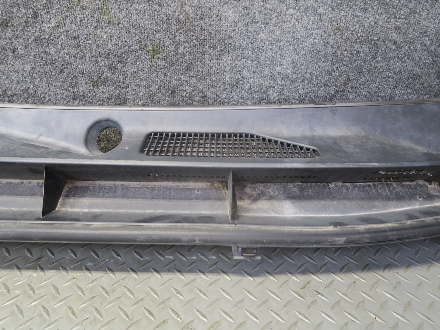 2010-2014 Lexus URJ150L GX460 Windshield Wiper Vent  Cowl Trim Panel 55784-60060