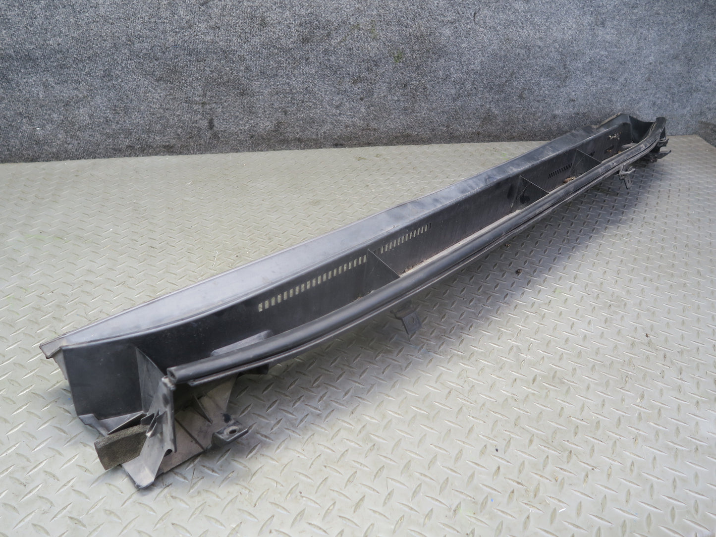 2010-2014 Lexus URJ150L GX460 Windshield Wiper Vent  Cowl Trim Panel 55784-60060