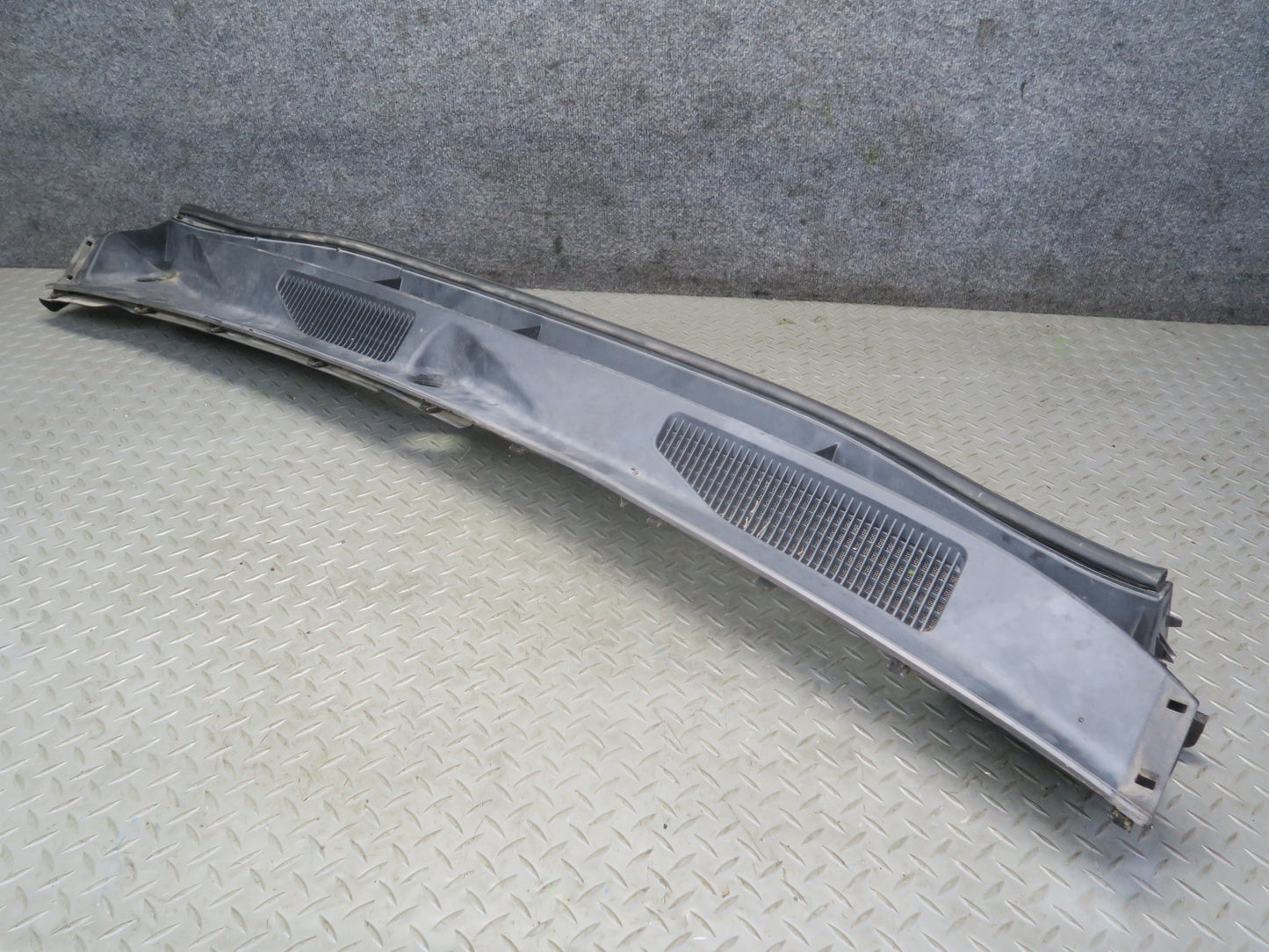 2010-2014 Lexus URJ150L GX460 Windshield Wiper Vent  Cowl Trim Panel 55784-60060