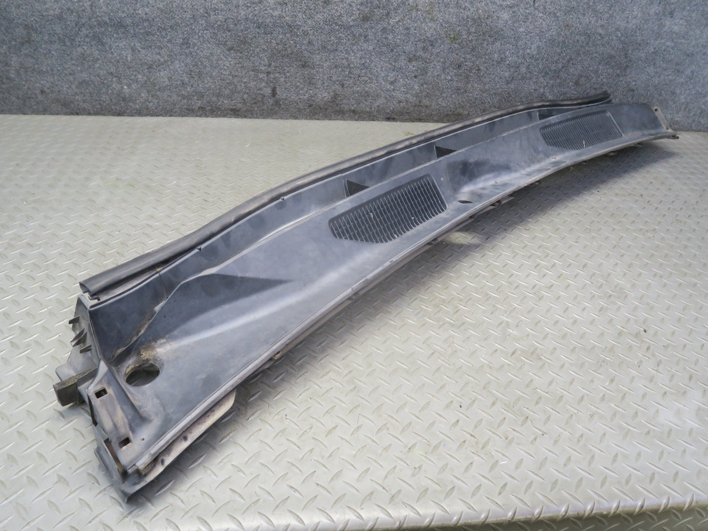 2010-2014 Lexus URJ150L GX460 Windshield Wiper Vent  Cowl Trim Panel 55784-60060