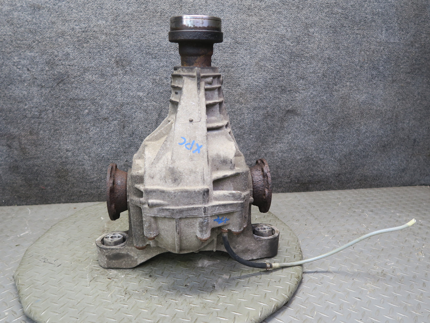 2008-2010 Porsche Cayenne 957 4.8L Turbo Rear Differential Carrier 3.27 Ratio