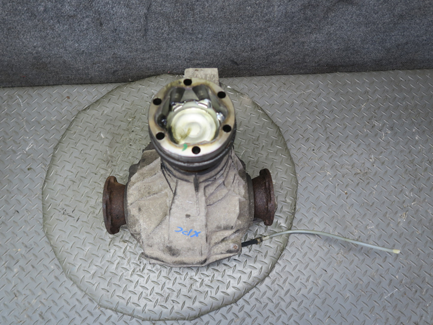 2008-2010 Porsche Cayenne 957 4.8L Turbo Rear Differential Carrier 3.27 Ratio