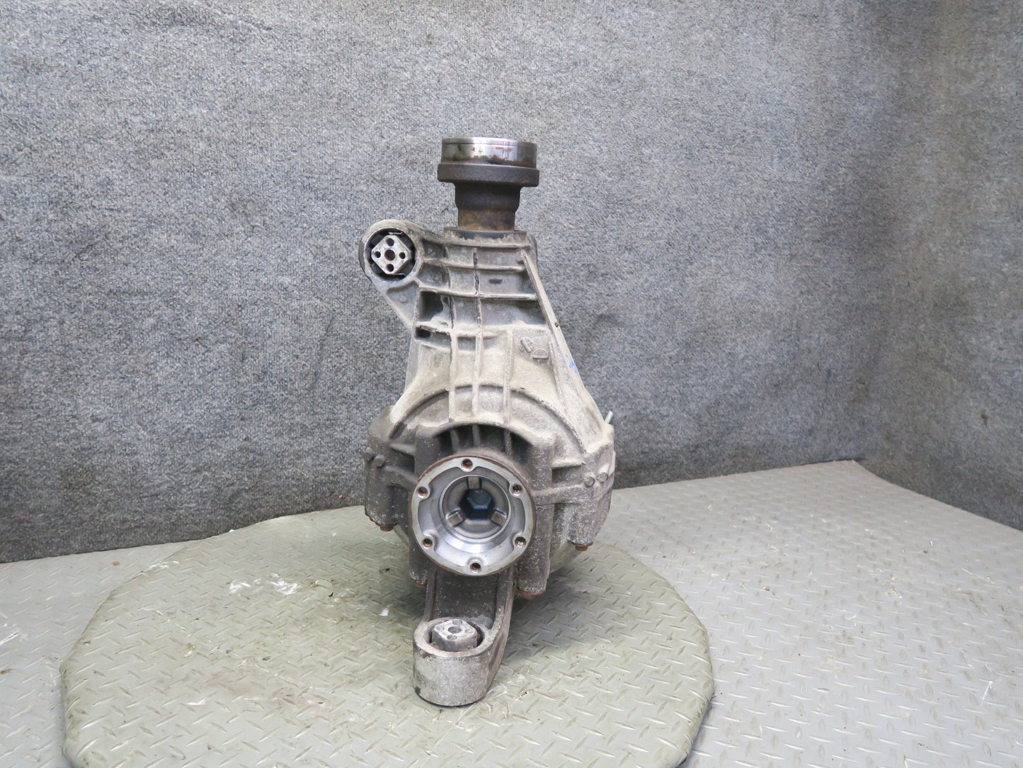 2008-2010 Porsche Cayenne 957 4.8L Turbo Rear Differential Carrier 3.27 Ratio