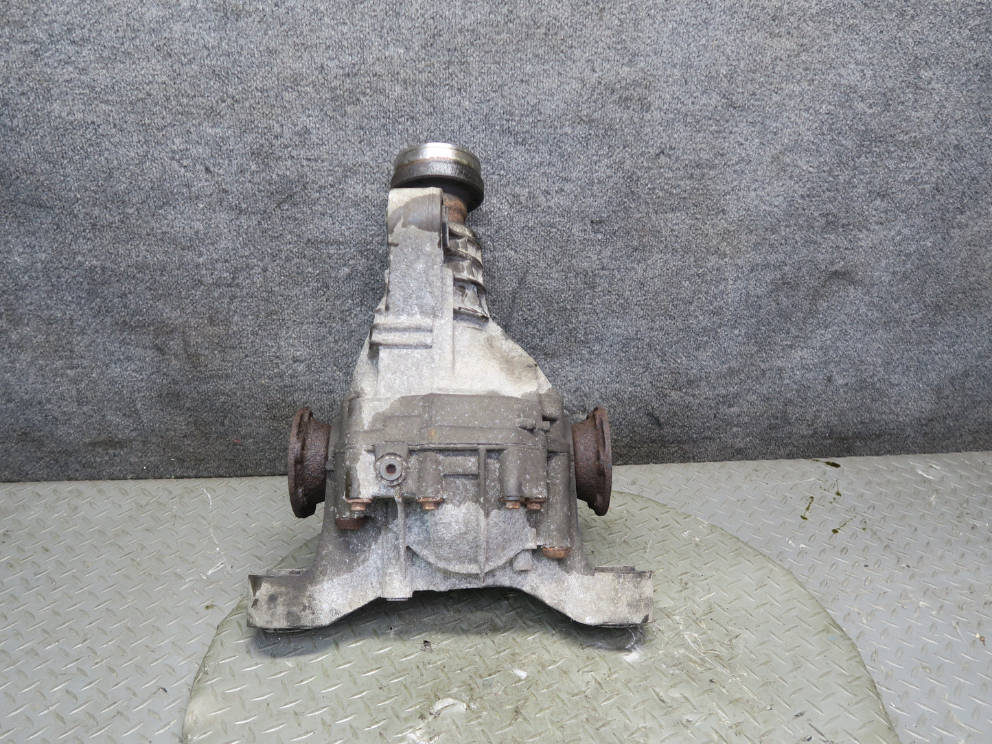 2008-2010 Porsche Cayenne 957 4.8L Turbo Rear Differential Carrier 3.27 Ratio