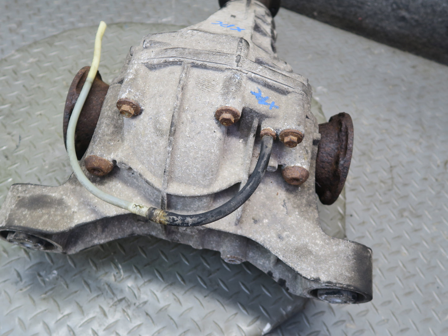 2008-2010 Porsche Cayenne 957 4.8L Turbo Rear Differential Carrier 3.27 Ratio