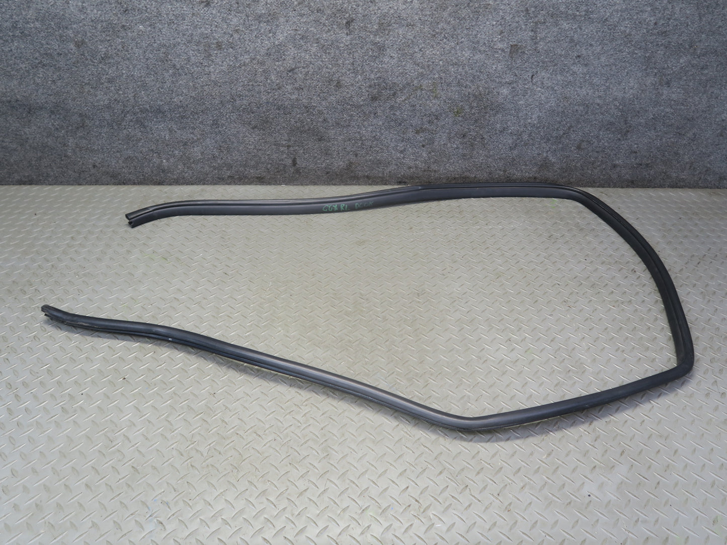 2010-2023 Lexus URJ150L GX460 Rear Left Door Weatherstrip Rubber Seal Gasket