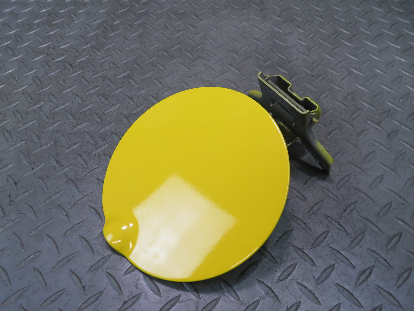 03-06 Chevrolet SSR  Fuel Tank Filler Door Lid Cover Yellow OEM