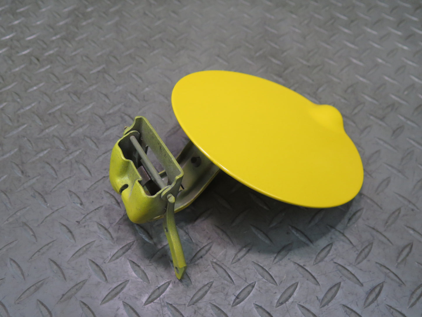 03-06 Chevrolet SSR  Fuel Tank Filler Door Lid Cover Yellow OEM
