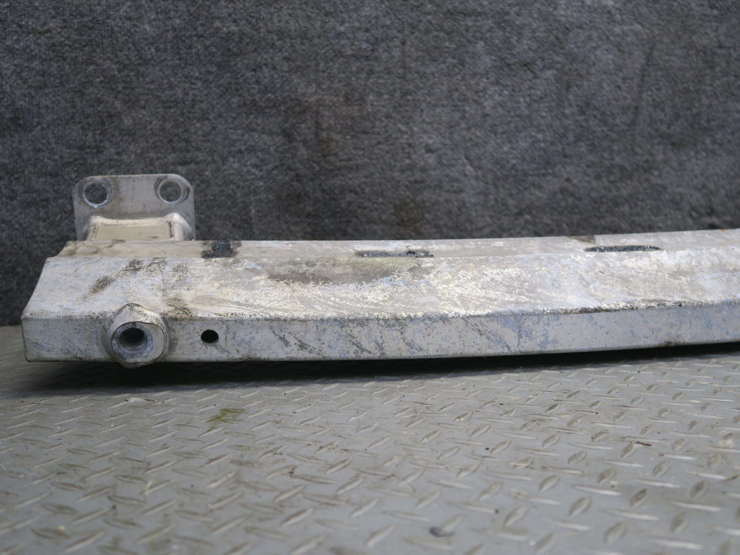 2008-2010 Porsche Cayenne 957 Rear Bumper Impact Reinforcement Bar