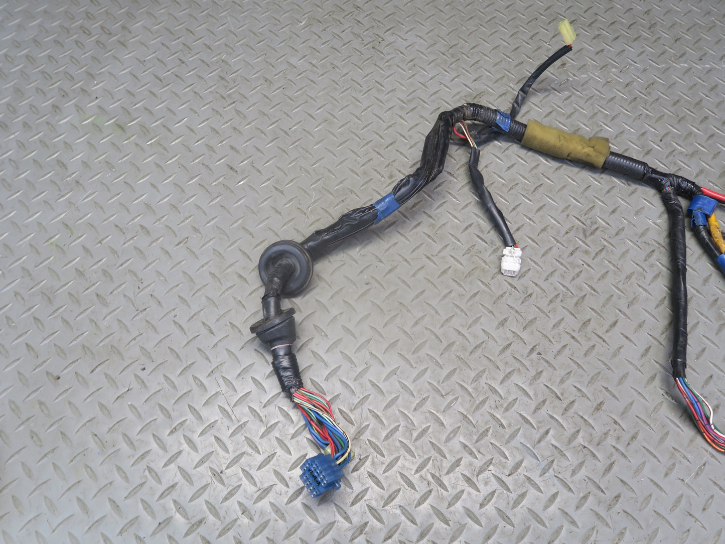85-86 Toyota Cressida MX73 Sedan Front Left Door Wire Wiring Harness OEM