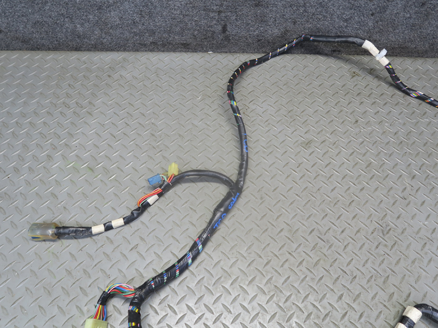 85-86 Toyota Cressida MX73 Sedan Interior Right Floor Wire Wiring Harness OEM