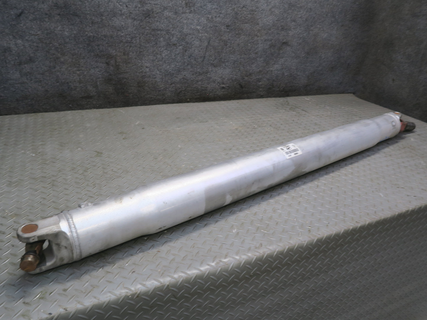 03-06 Chevrolet SSR A/T Drive Shaft Driveshaft Assembly 51K Miles 15173689 OEM