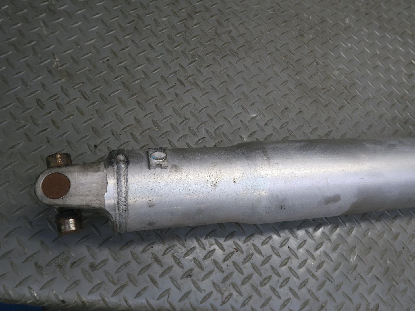 03-06 Chevrolet SSR A/T Drive Shaft Driveshaft Assembly 51K Miles 15173689 OEM