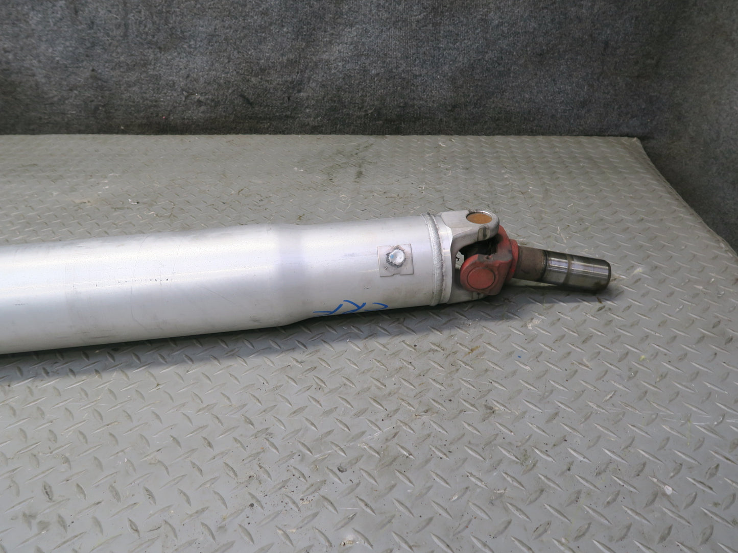 03-06 Chevrolet SSR A/T Drive Shaft Driveshaft Assembly 51K Miles 15173689 OEM
