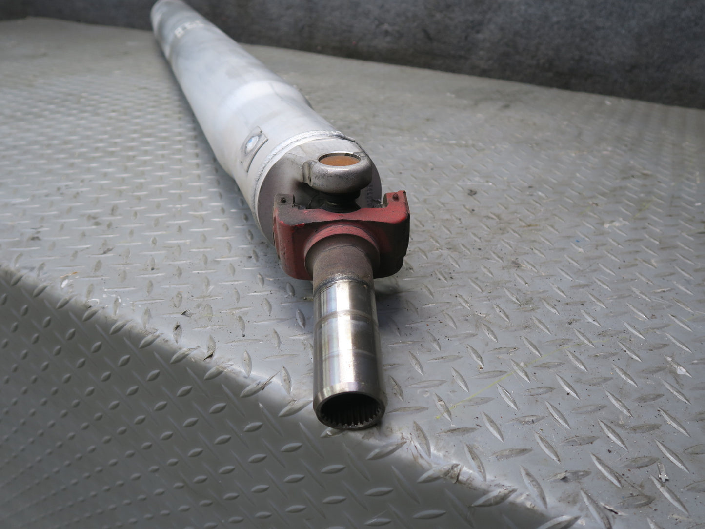03-06 Chevrolet SSR A/T Drive Shaft Driveshaft Assembly 51K Miles 15173689 OEM