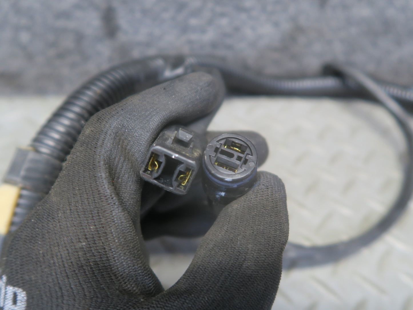 85-86 Toyota Cressida MX73 Sedan Underhood Wire Harness & Fuse Junction Box OEM