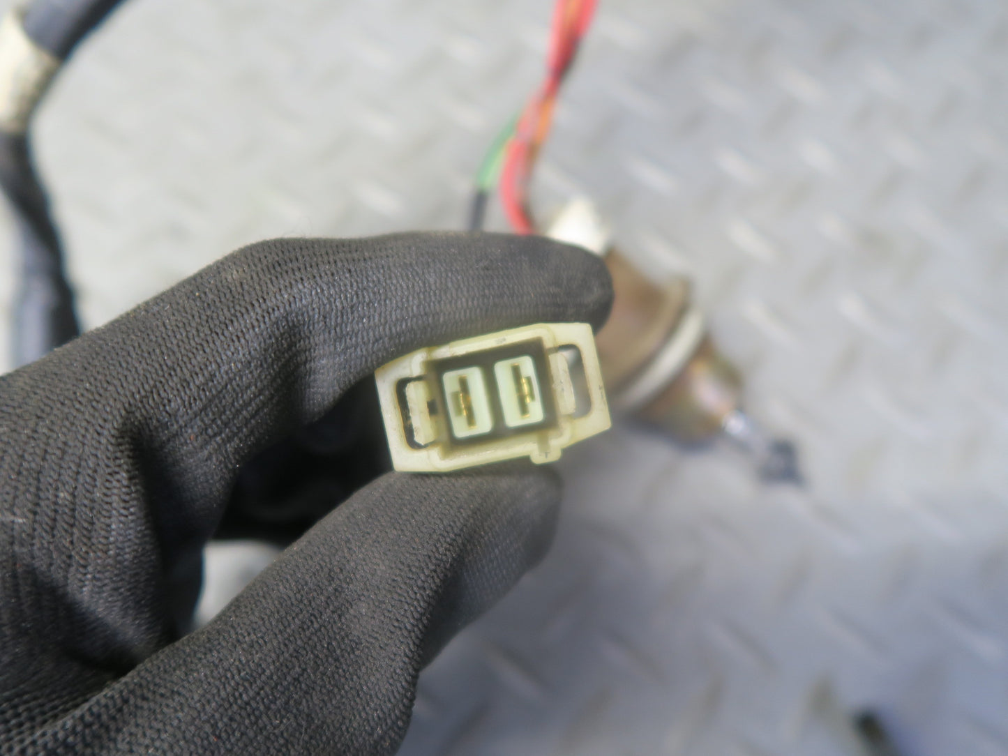 85-86 Toyota Cressida MX73 Sedan Underhood Wire Harness & Fuse Junction Box OEM