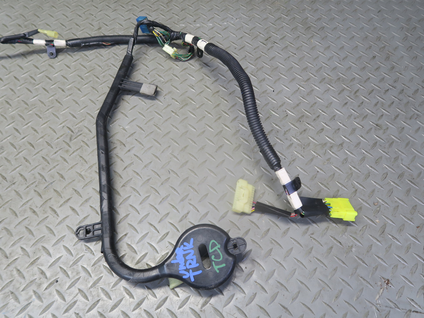 85-86 Toyota Cressida MX73 Sedan Rear Trunk Wire Wiring Harness 82181-22061 OEM