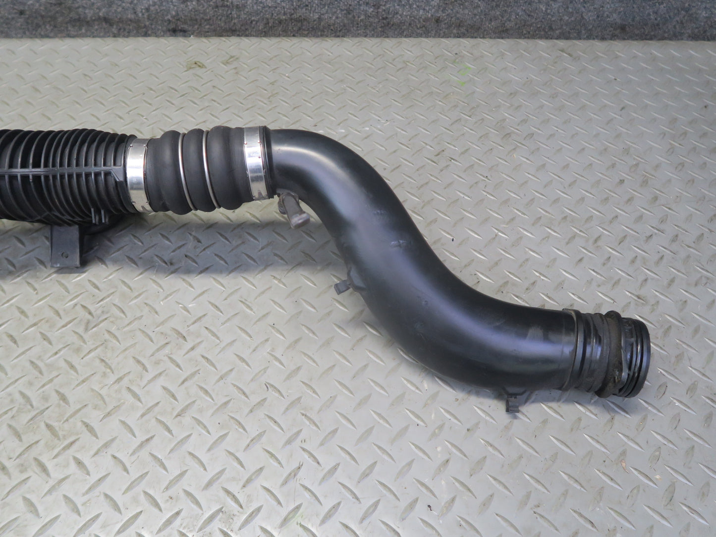 2011-2018 Porsche Cayenne 958 4.8L Turbo Intercooler Hose Pipe Line Sensor Set