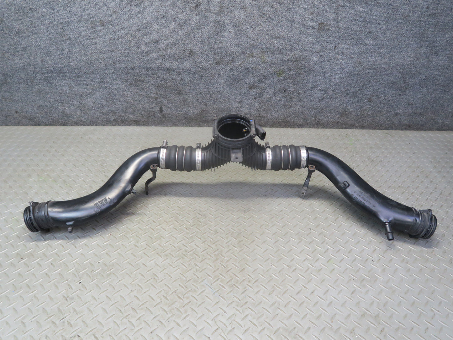2011-2018 Porsche Cayenne 958 4.8L Turbo Intercooler Hose Pipe Line Sensor Set
