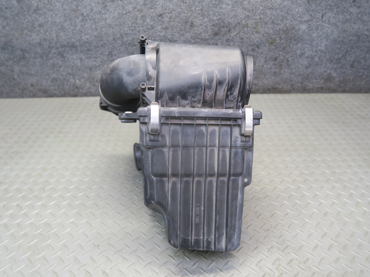 2008-2010 Porsche Cayenne 955 Turbo Left Air Intake Cleaner Filter Box w Sensor
