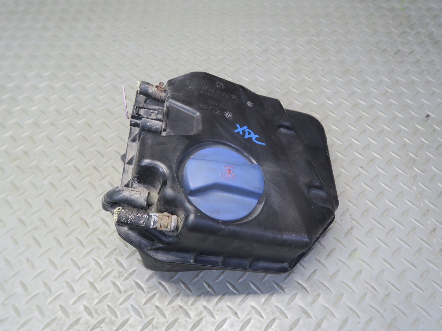 2003-2010 Porsche Cayenne 955 Engine Coolant Expansion Overflow Reservoir Tank