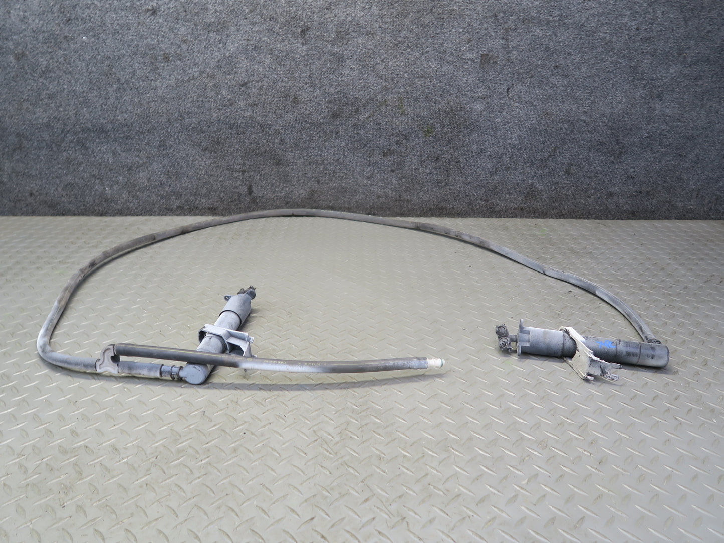 2008-2010 Porsche Cayenne 957 Headlight Washer Nozzle Spray JET Hose Tube Set