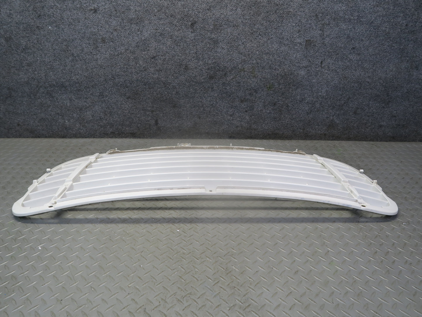 2008-2010 Porsche Cayenne 957 Turbo Front Bumper Center Grille Sand White