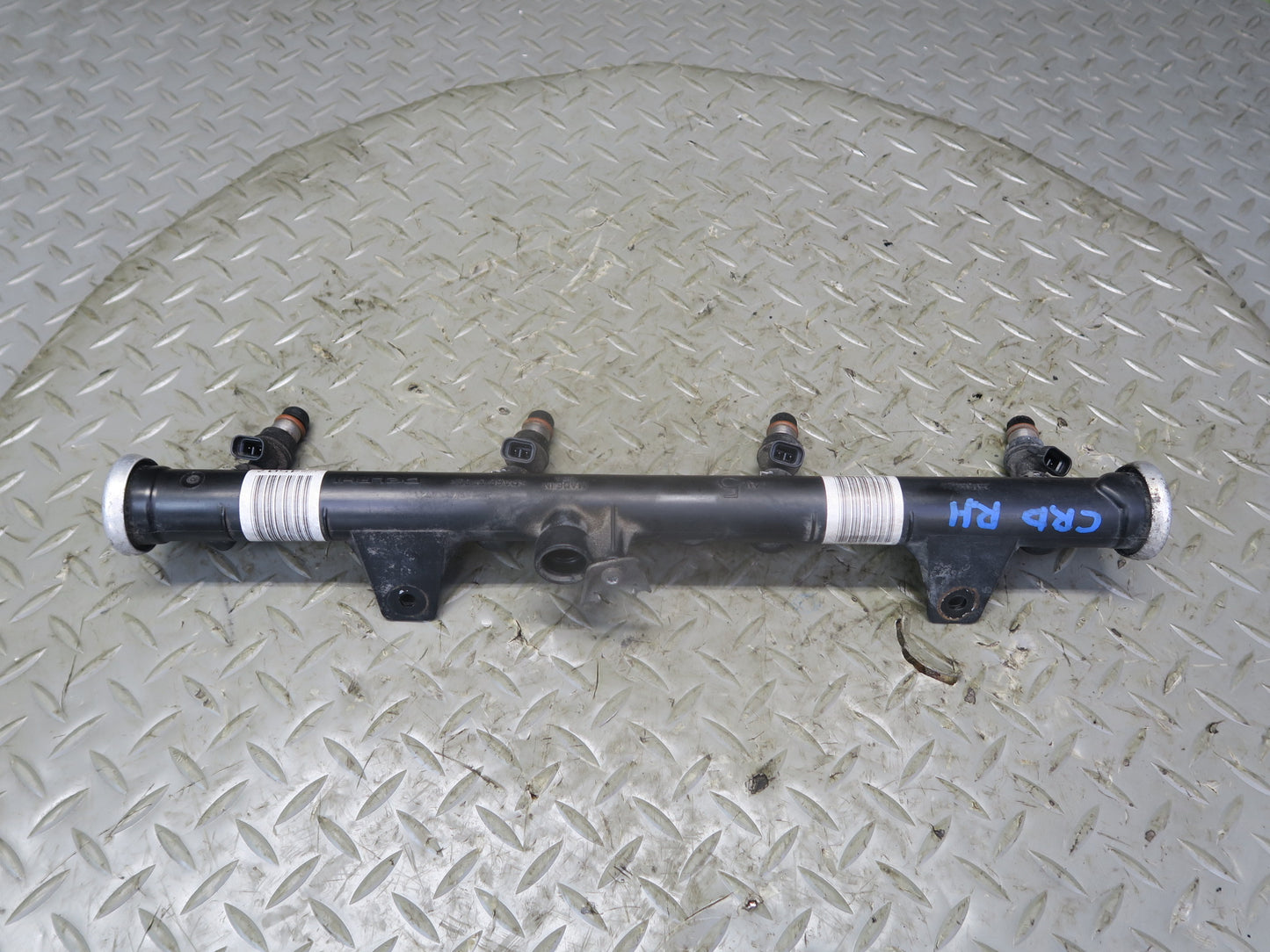 03-04 Chevrolet SSR V8 5.3L Right Fuel Rail Pipe w Injectors Assy 49K Miles OEM