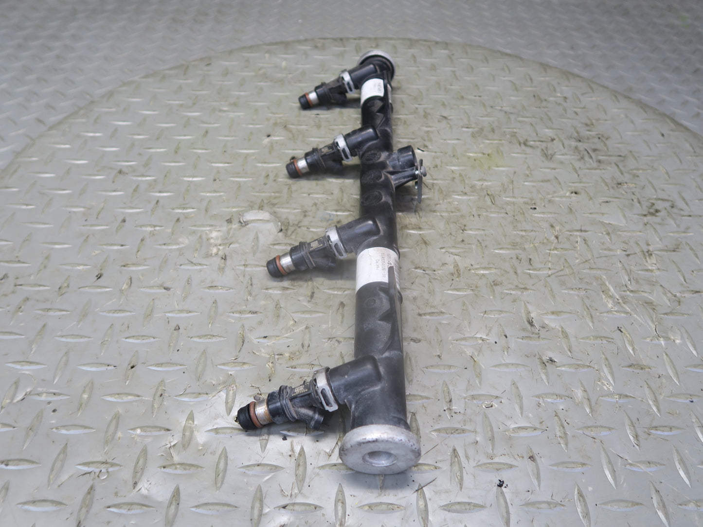03-04 Chevrolet SSR V8 5.3L Right Fuel Rail Pipe w Injectors Assy 49K Miles OEM