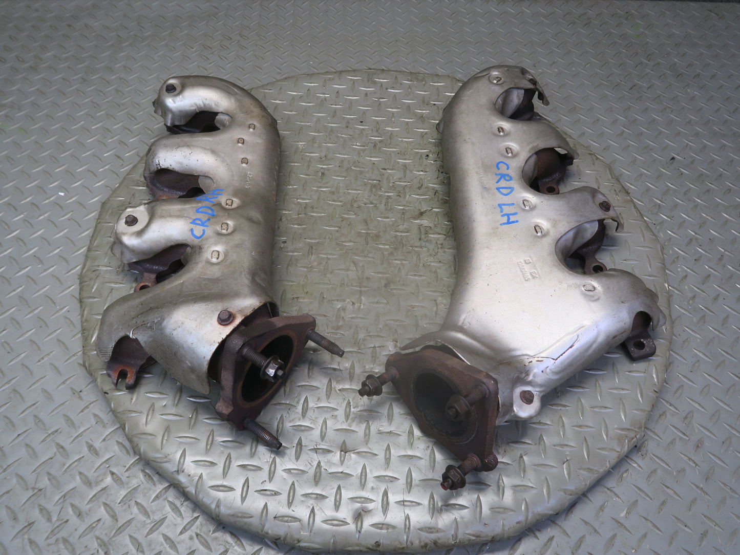 03-04 Chevrolet SSR V8 5.3L LM4 Left & Right Exhaust Manifold Header Set 49K OEM